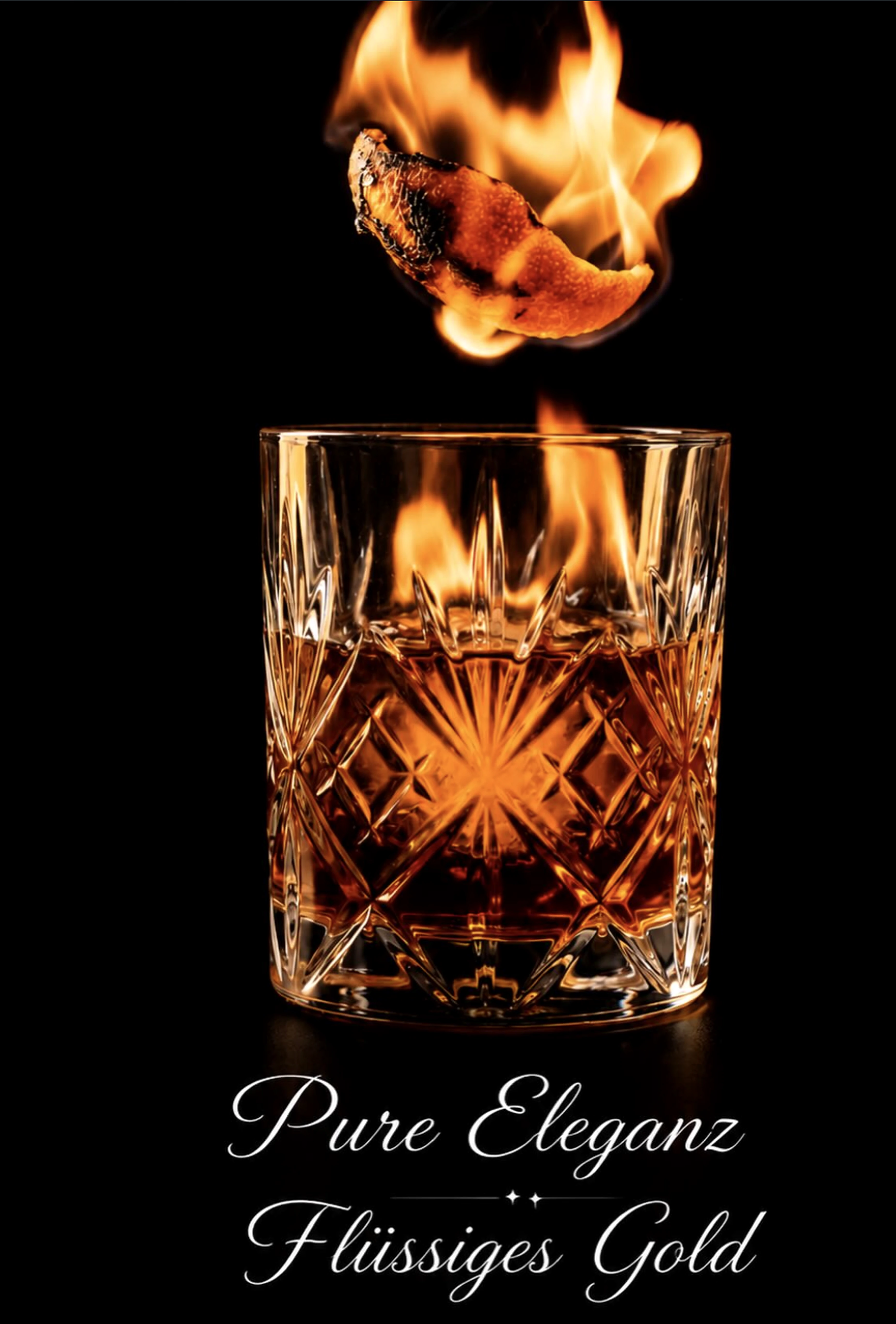 Signature Drink in warmem Goldlicht